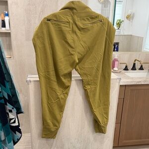 Athleta Women’s Mustard/Gold Joggers